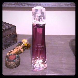 Givenchy - very irresistible